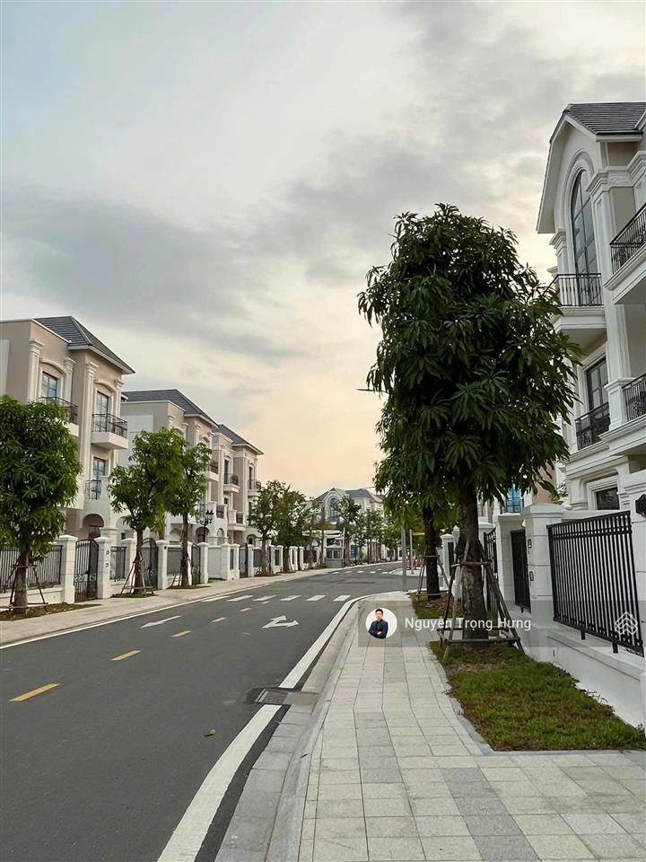 Bán biệt thự khu compound yên tĩnh tại vinhomes grand park 03 tầng thiết kế đẹp 200m2