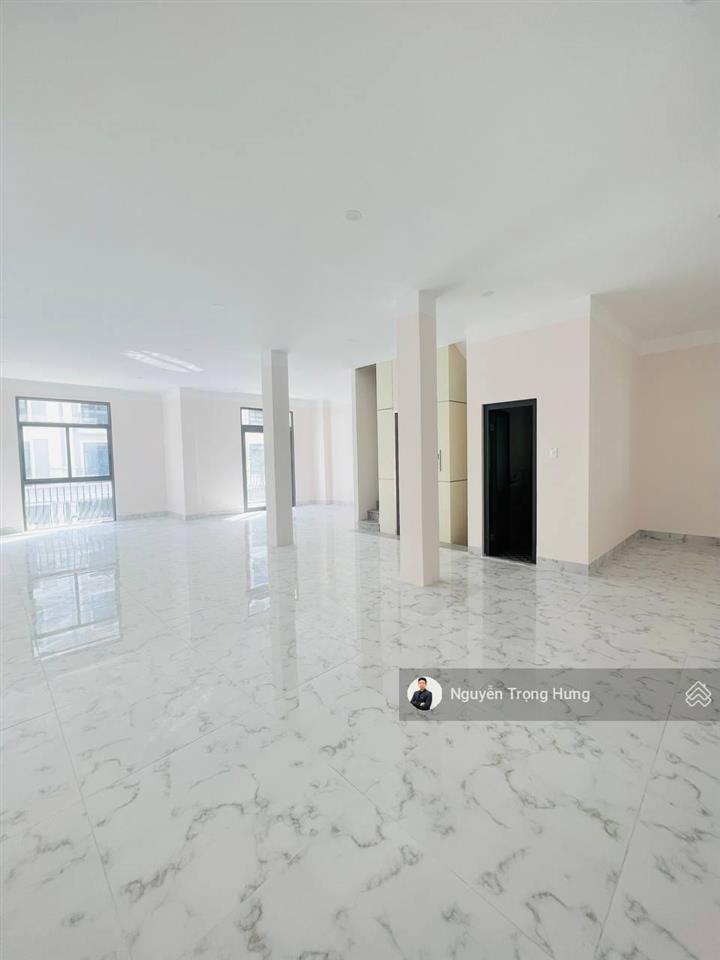 22 triệu/tháng  cho thuê nguyên căn nhà phố 144m² hoàn thiện cơ bản, thuận tiện kinh doanh