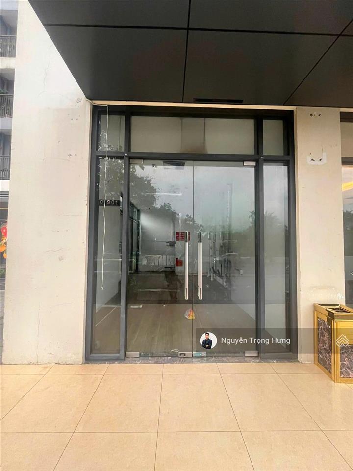 Chính chủ gửi cho thuê shophouse 26m2 cạnh sảnh căn hộ hoàn thiện cơ bản, lưu lượng cư dân đông đúc