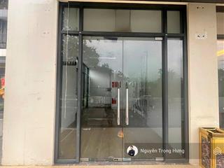 Chính chủ gửi cho thuê shophouse 26m2 cạnh sảnh căn hộ hoàn thiện cơ bản lưu lượng cư dân đông đúc