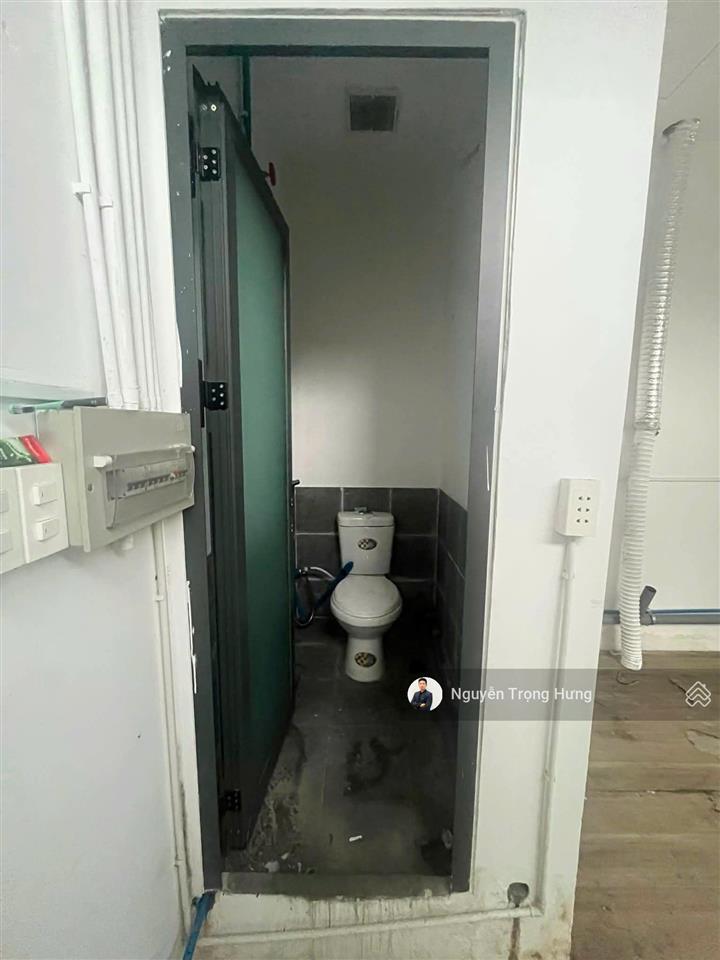 Chính chủ gửi cho thuê shophouse 26m2 cạnh sảnh căn hộ hoàn thiện cơ bản, lưu lượng cư dân đông đúc