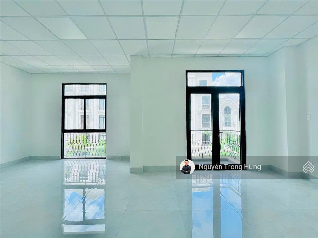 Cho thuê nhà phố 144m² 5 tầng vinhomes grand park giá chỉ 40 triệu | văn phòng, showroom, spa
