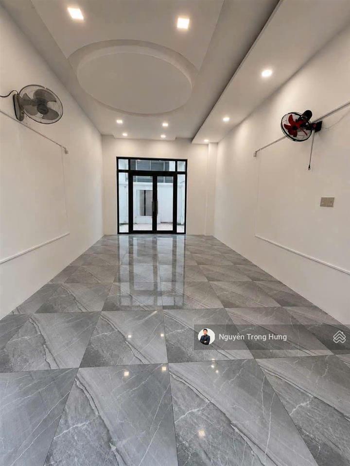 Cho thuê tầng trệt kinh doanh manhattan vinhomes grand park trục t2 t4 t6  tầng trệt đẹp