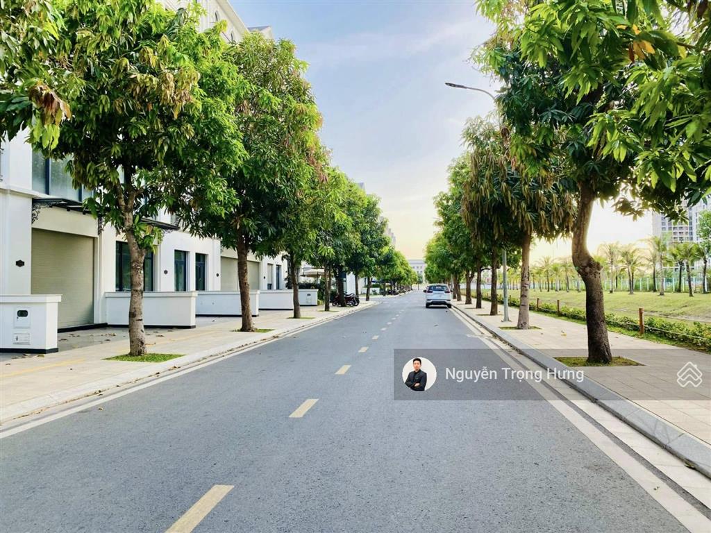 Bán căn nhà phố 96m2 (8x12m) sẵn sổ hồng, đường thông, vị trí đẹp giá tốt khu manhattan glory