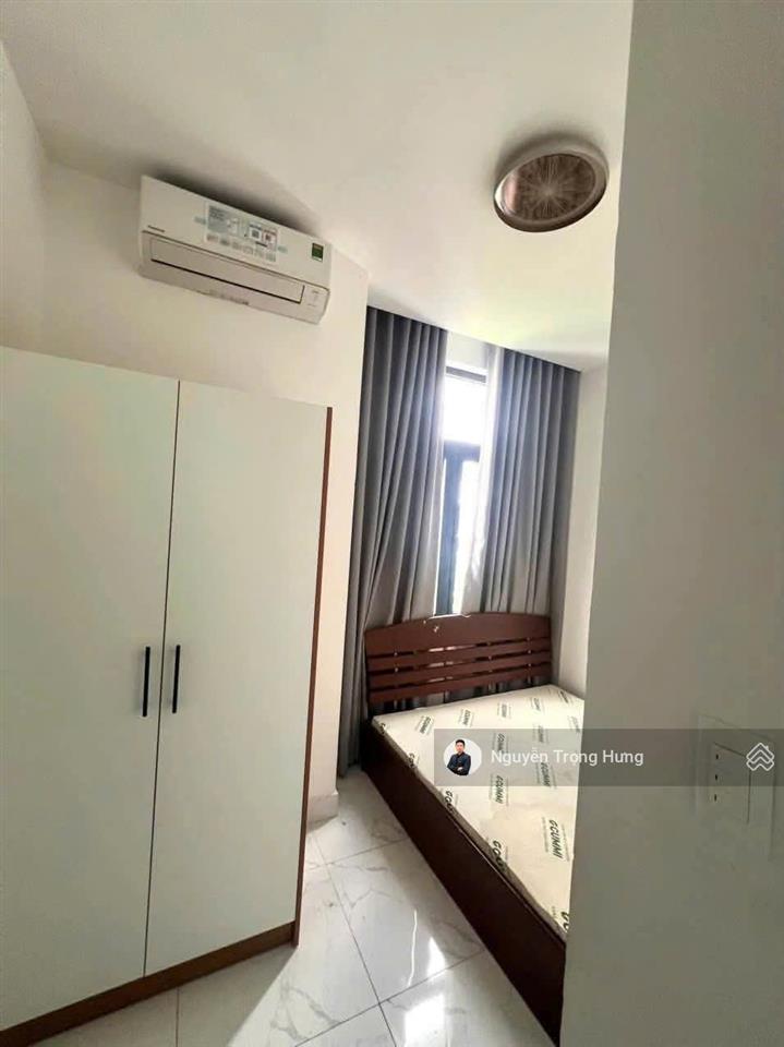 Cho thuê mặt bằng kinh doanh + nhà phố 1 trệt 4 lầu gần vinschool có sẵn nội thất mới