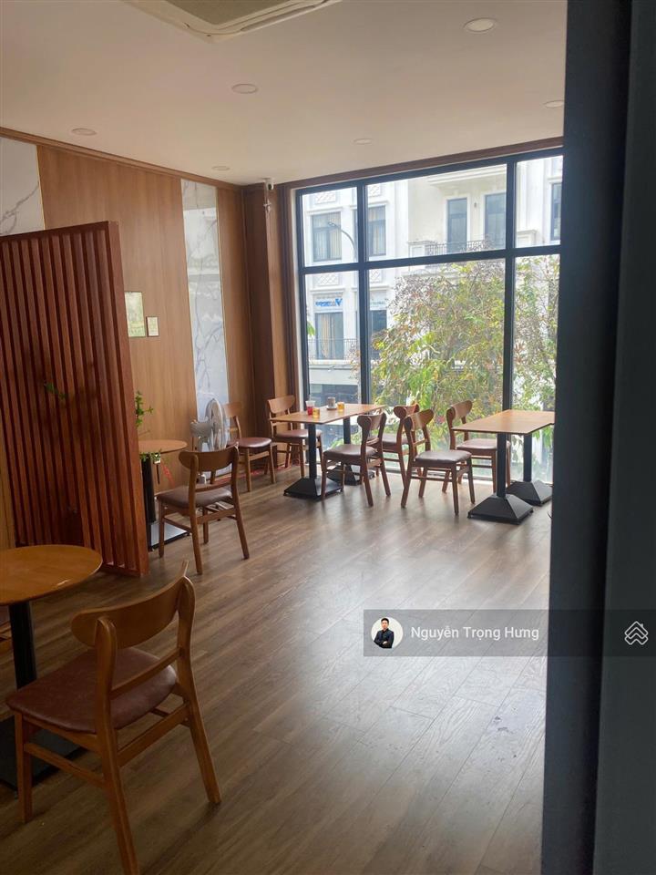 Nhà phố có sẵn nội thất thiết bị kinh doanh cà phê giá tốt tại vinhomes grand park quận 9