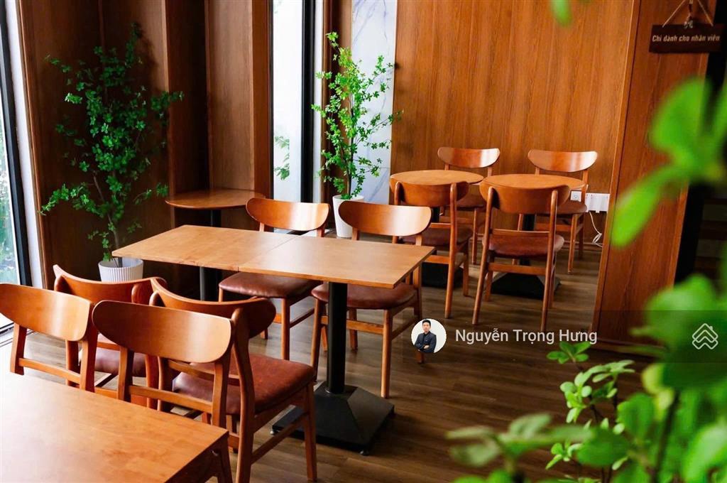 Nhà phố có sẵn nội thất thiết bị kinh doanh cà phê giá tốt tại vinhomes grand park quận 9