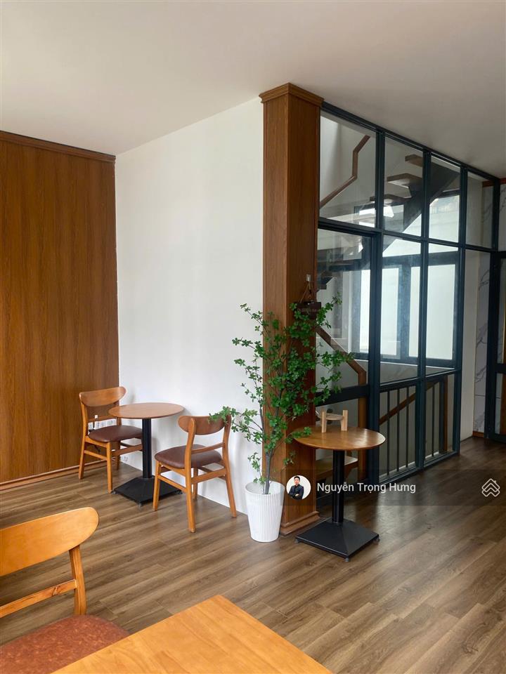 Nhà phố có sẵn nội thất thiết bị kinh doanh cà phê giá tốt tại vinhomes grand park quận 9