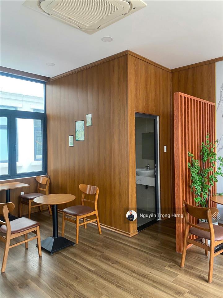 Nhà phố có sẵn nội thất thiết bị kinh doanh cà phê giá tốt tại vinhomes grand park quận 9