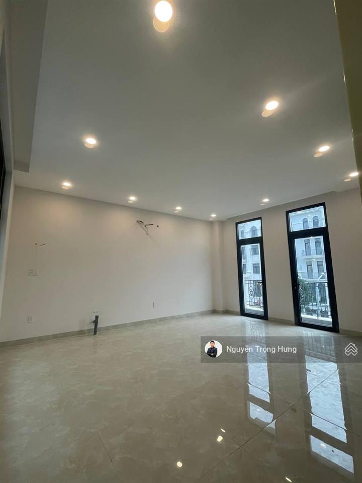 Nhà phố trục d2a, trục đường chính đông đúc sầm uất, dự án phù hợp spa, văn phòng, showroom