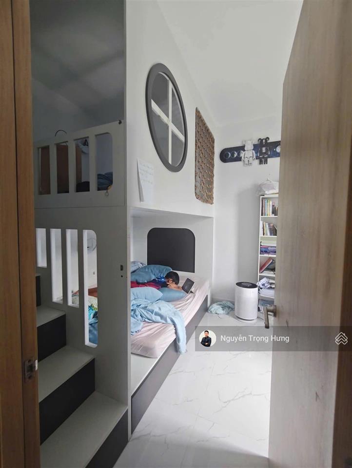 Cho thuê nhà phố 05 tầng 4 phòng ngủ đầy đủ nội thất vinhomes grand park quận 9