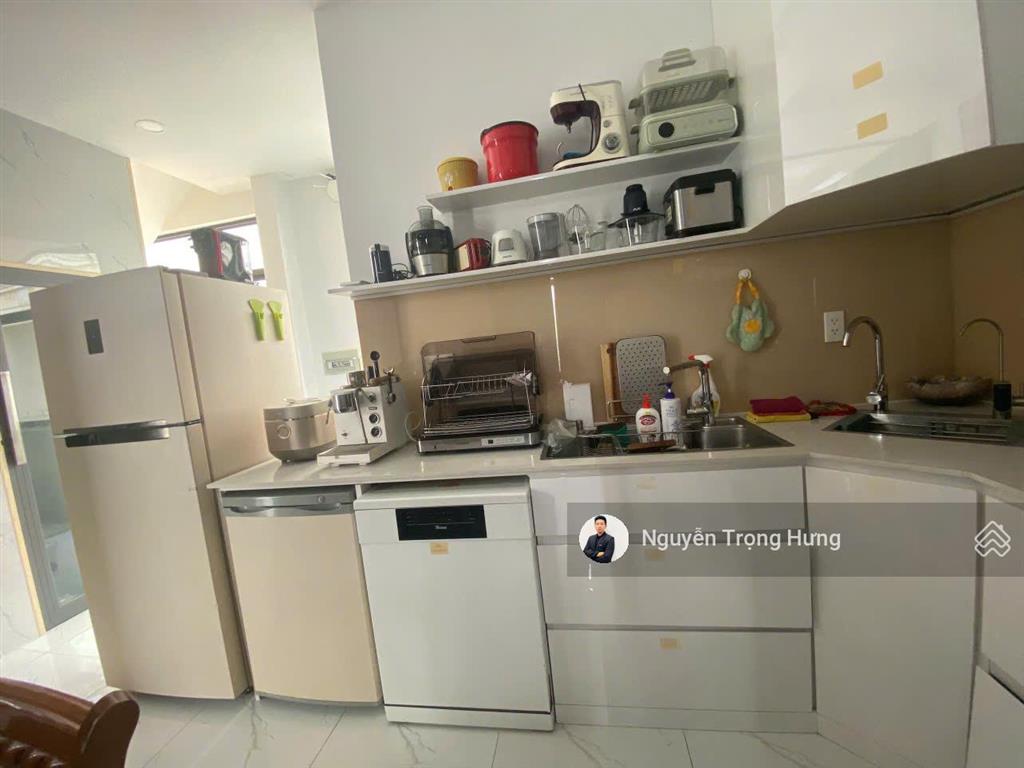 Cho thuê nhà phố 05 tầng 4 phòng ngủ đầy đủ nội thất vinhomes grand park quận 9