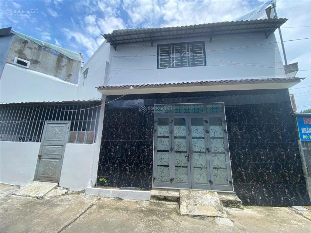 Bán nhà 2 tầng trục đường 5m5 ô tô thông gần cầu vượt ngã 3 huế