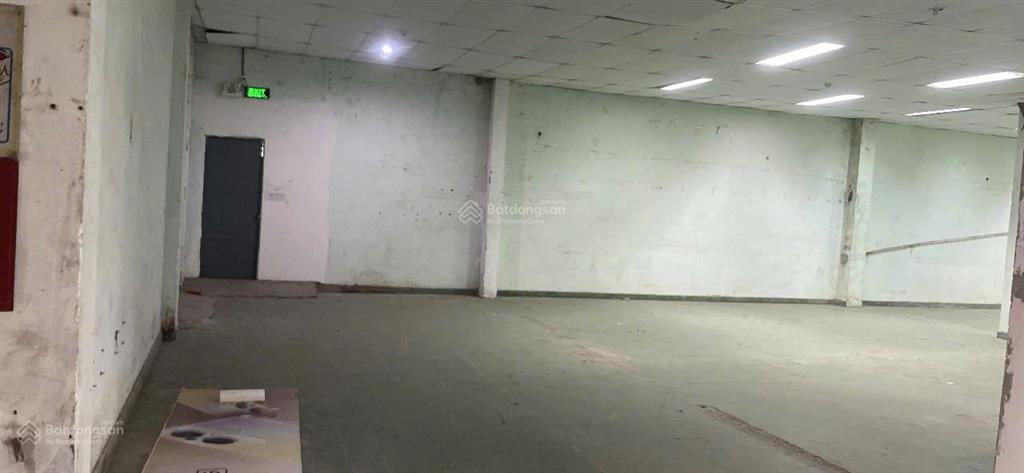 Cho thuê kho, nhà xưởng tại đường phạm văn hai, phường tân sơn hòa, tân bình, 64 triệu, 400m2