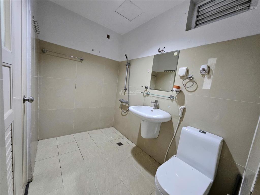 Cần share phòng master trong chung cư đức khải, quận 2 (đối diện newcity) cho nam nữ đều được