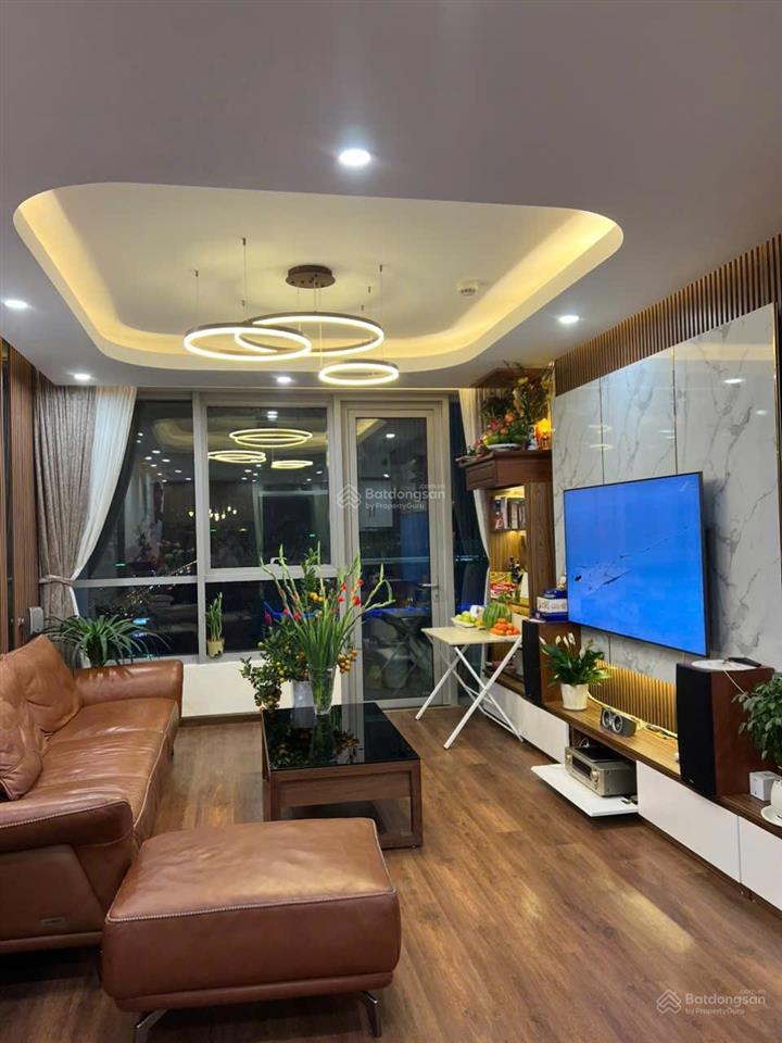 Chính chủ bán căn  117m2, 3pn, 2vs tầng trung , có slot oto, thăng long number one , cầu giấy.