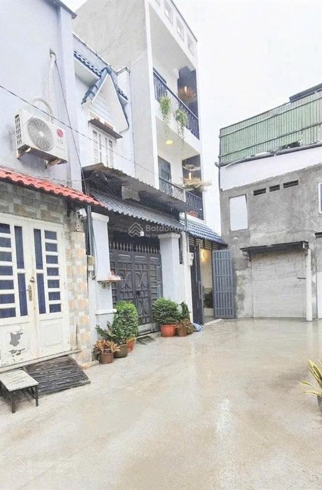 Bán nhà mới xây 60m2 3 lầu 4pn đường số 35 hiệp bình chánh thủ đức 5 tỷ 5