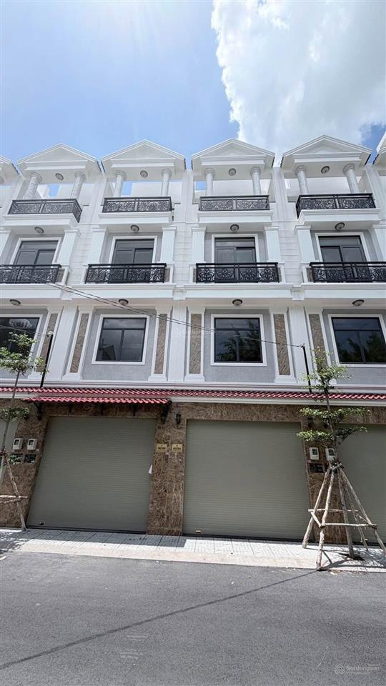Bán nhà 1 trệt 3 lầu 4 phòng ngủ đường ô tô sát vạn phúc ql13 hiệp bình phước thủ đức 7 tỷ 3