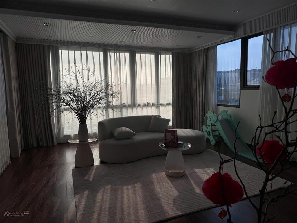 Vị trí "vàng" mặt phố kđt văn phú gần tháp đồng hồ, 100m2, mt5m, vỉa hè rộng, kinh doanh đắc địa.