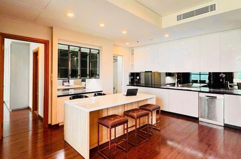 SALA | 4PN · 1 PHÒNG LÀM VIỆC · 215M². 3 BAN CÔNG · FULL NỘI THẤT