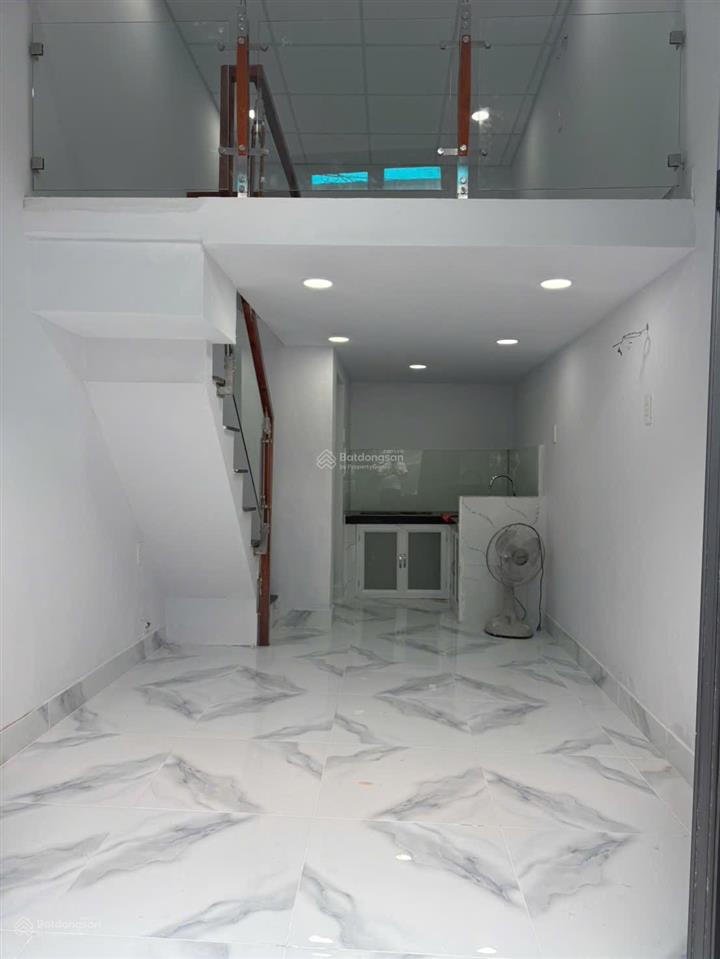 Chính chủ bán nhà q7 chỉ 870triệu cách mặt tiền 98 nguyễn thị thập 10 bước chân! 870 triệu
