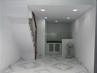 Chính chủ bán nhà q7 chỉ 870triệu cách mặt tiền 98 nguyễn thị thập 10 bước chân! 870 triệu