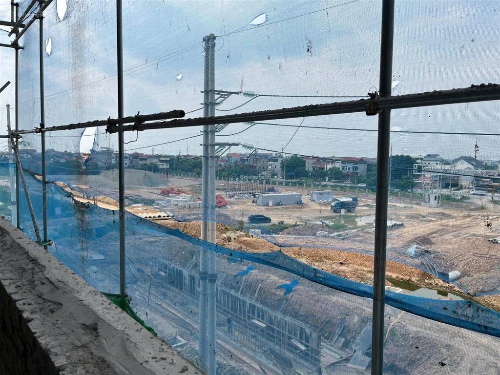 Đất ccn cho thuê bởi tập đoàn t&t, cách cầu phùng 5 phút