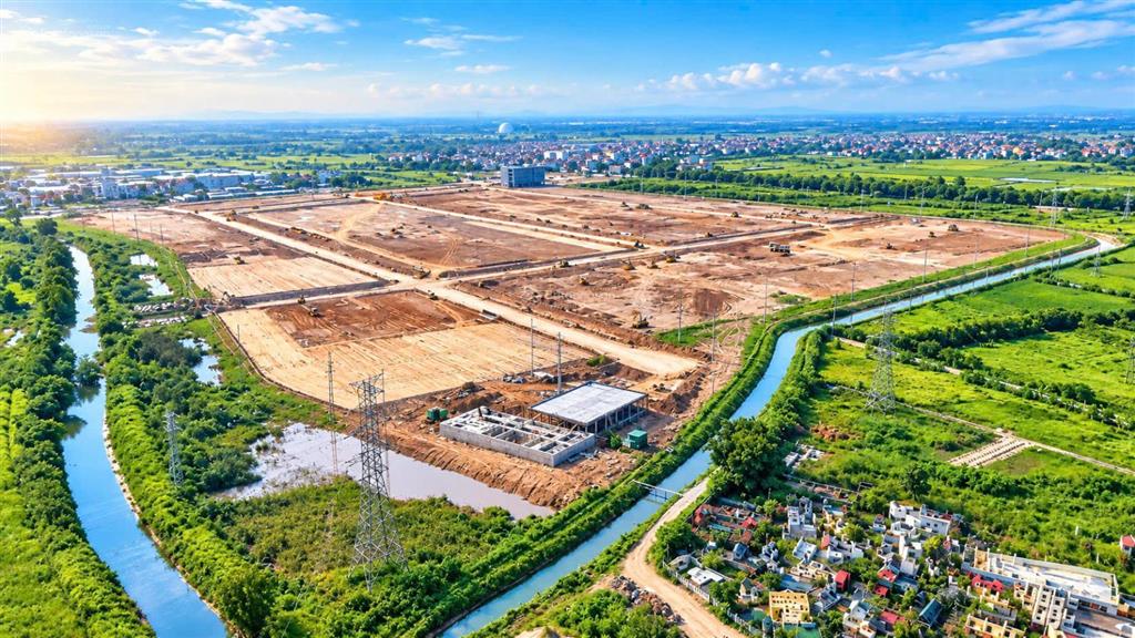 Đất ccn cho thuê bởi tập đoàn t&t, cách cầu phùng 5 phút