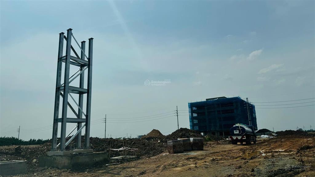 Đất ccn cho thuê bởi tập đoàn t&t, cách cầu phùng 5 phút