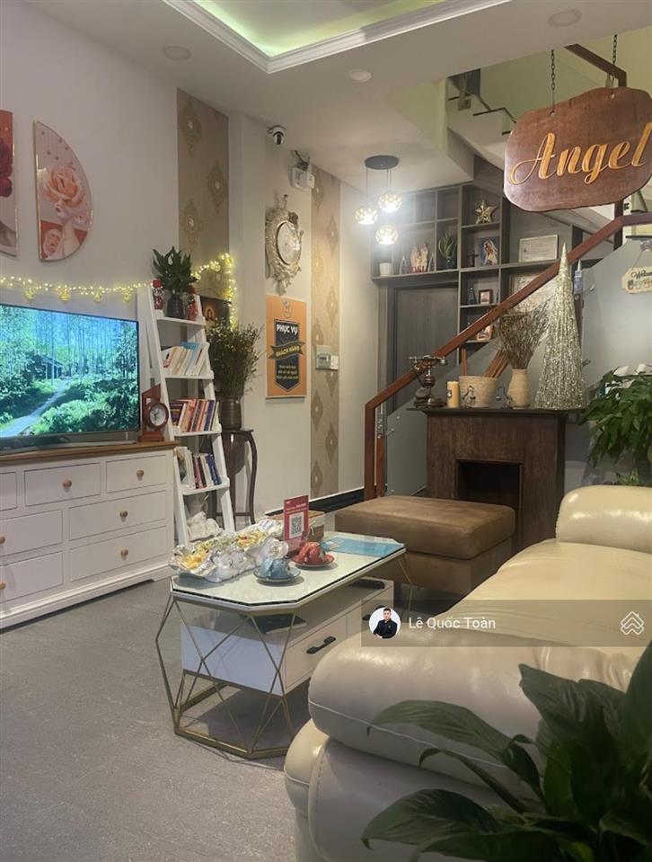 Hàng ngộp! nhà mặt tiền 94 nguyễn trọng tuyển pn, dt đất 93m2 (5x22m) 4 tầng st  giá chỉ 20 tỷ