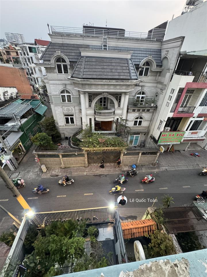 Hàng ngộp! nhà mặt tiền 94 nguyễn trọng tuyển pn, dt đất 93m2 (5x22m) 4 tầng st  giá chỉ 20 tỷ