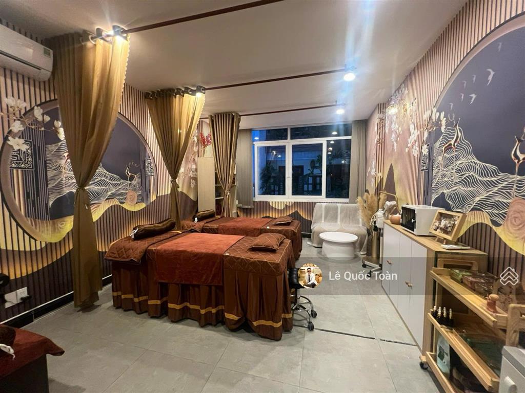 Hàng ngộp! nhà mặt tiền 94 nguyễn trọng tuyển pn, dt đất 93m2 (5x22m) 4 tầng st  giá chỉ 20 tỷ