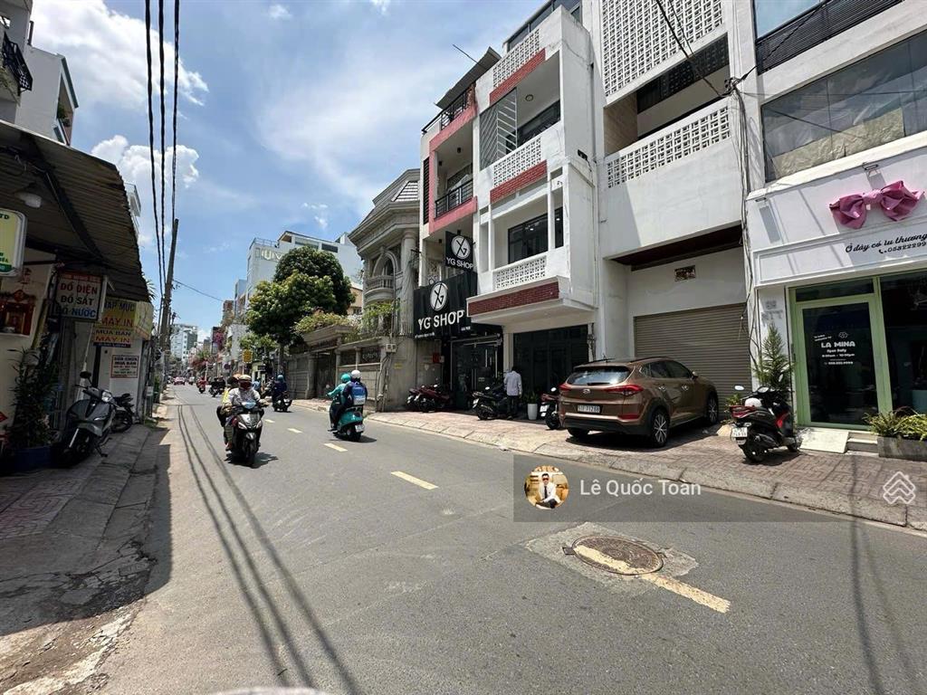 Hàng ngộp! nhà mặt tiền 94 nguyễn trọng tuyển pn, dt đất 93m2 (5x22m) 4 tầng st  giá chỉ 20 tỷ