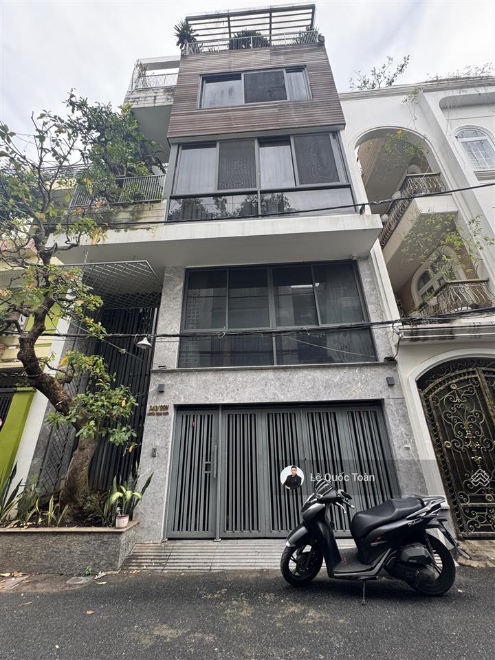 Cho thuê biệt thự vip nguyễn trọng tuyển, dt 7.5x12m, 4 tầng sân thượng, giá chỉ 45 triệu/tháng