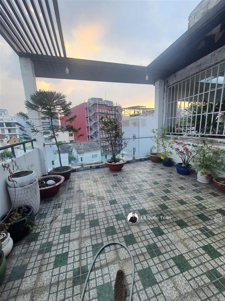 Nhà chính chủ hxh hoàng hoa thám bt! dt to 4.6x12m  54.3m2, nhà 5 tầng (4pn) kiên cố, chỉ 10,8 tỷ