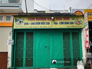 Khu vip! mặt tiền trần nhật duật, q1. dt 4.5x17m 66.4m2 (vuông), cấp 4 tiện xây mới chỉ 23,5 tỷ tl