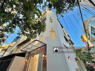 Nhà mới  ở ngay! hxh huỳnh văn bánh, pn. góc 2 mặt thoáng, nhà 5 tầng  sd 115.6m2 chỉ 8,9 tỷ tl