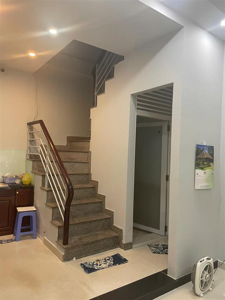 Bán nhà góc 2 mt hxh hồ biểu chánh phú nhuận, dt 5x8,15m, 4 tầng, giá chỉ 8 tỷ 7 tl