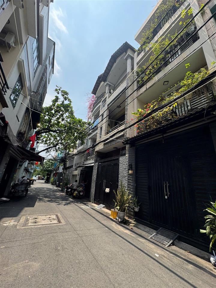 Bán nhà hxh 6m huỳnh văn bánh phú nhuận, 4 tầng, dt 4.5x16m, nhà chưa qua đầu tư giá chỉ 15 tỷ