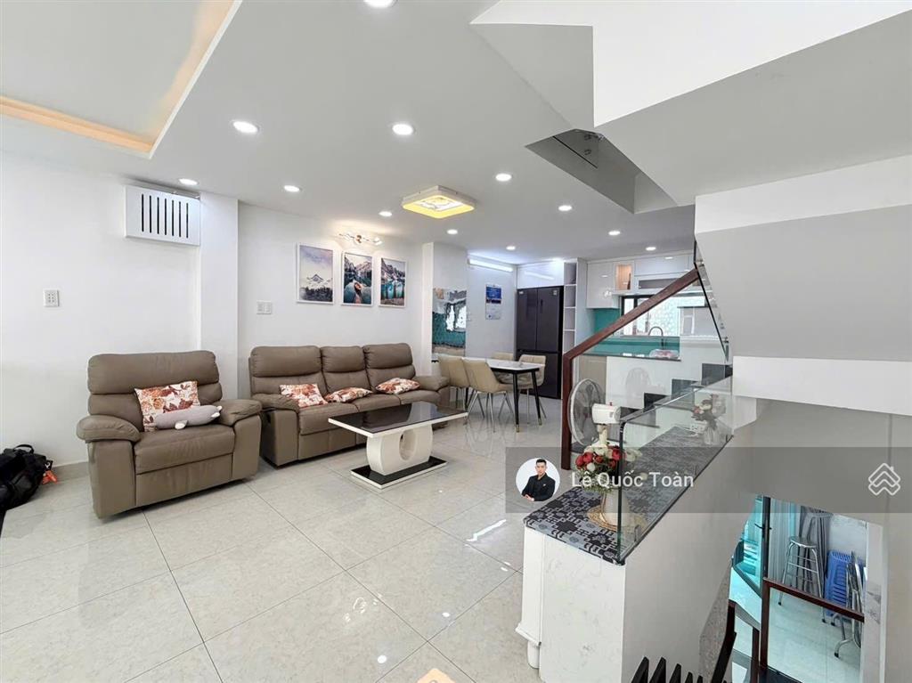 Xe hơi ngủ trong nhà. bán nhà hxh phan xích long bt, dt 4.6x14m, 4 tầng st, giá chỉ 15.5 tỷ tl