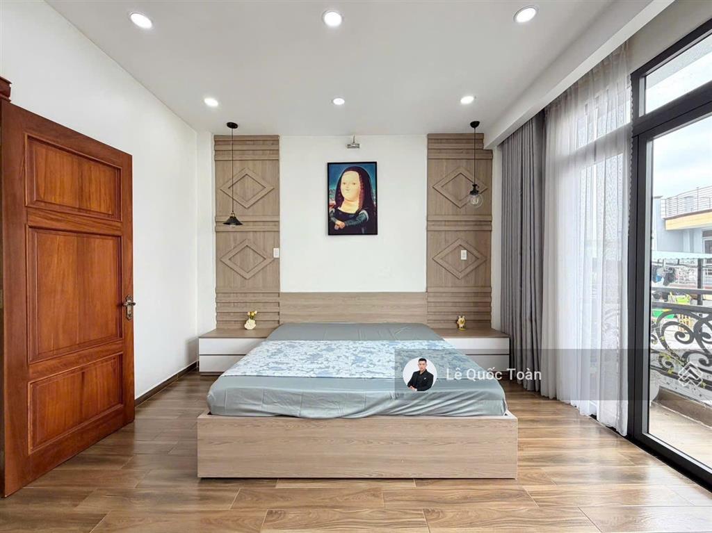 Xe hơi ngủ trong nhà. bán nhà hxh phan xích long bt, dt 4.6x14m, 4 tầng st, giá chỉ 15.5 tỷ tl