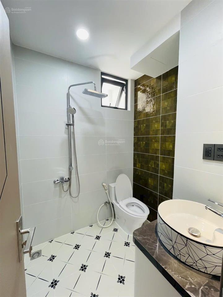 Bán nhà mới đẹp hxh phan đăng lưu, dt 4x10m, 4 tầng st, 5 pn, 6wc, full nội thất, giá 10,7 tỷ tl