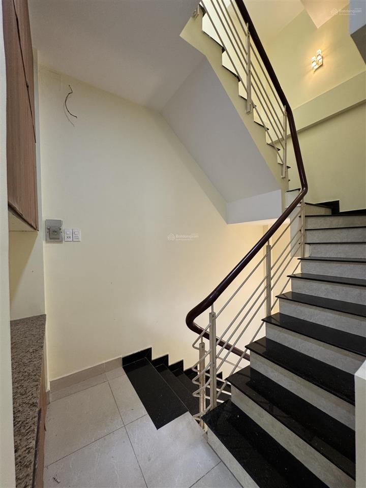 Bán nhà hxh nguyễn đình chiểu, phú nhuận ngay phan xích long  dt 7.45x8m, 4 tầng, giá 10.8 tỷ tl