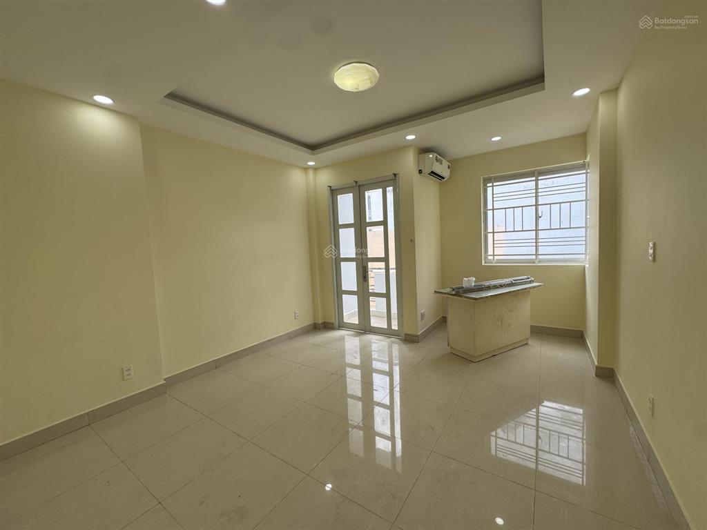 Bán nhà hxh nguyễn đình chiểu, phú nhuận ngay phan xích long  dt 7.45x8m, 4 tầng, giá 10.8 tỷ tl