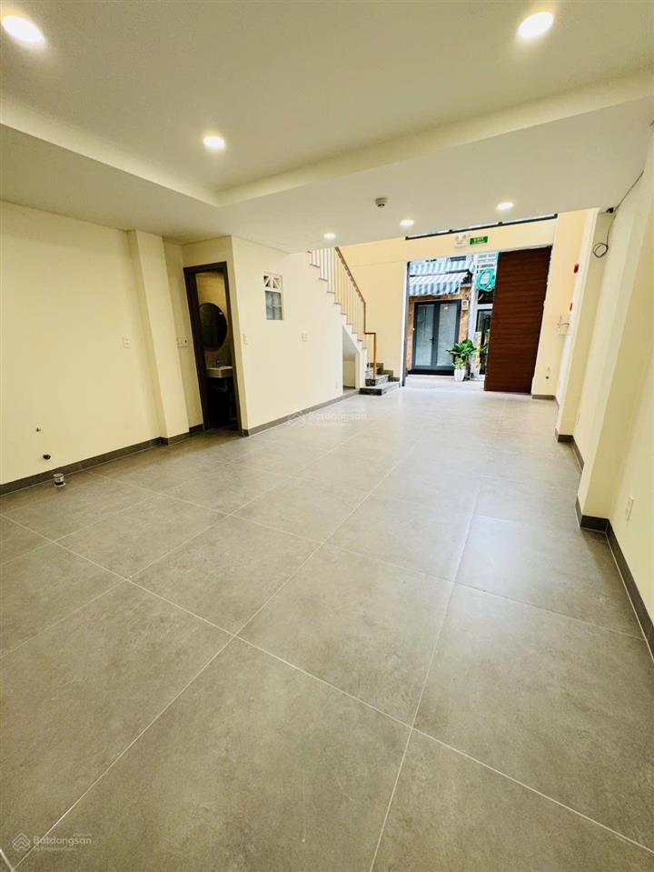 Nhà mới xây 100%, hxh huỳnh văn bánh, phú nhuận, dt 42.5m2, 5 tầng, 6pn, giá chỉ 11 tỷ còn tl