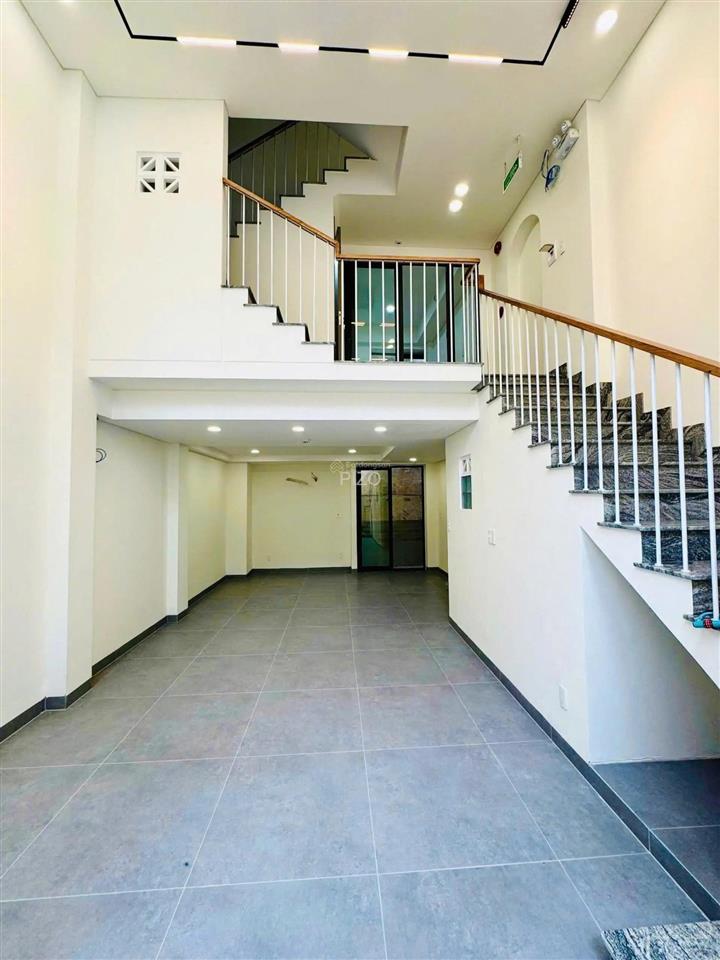 Nhà mới xây 100%, hxh huỳnh văn bánh, phú nhuận, dt 42.5m2, 5 tầng, 6pn, giá chỉ 11 tỷ còn tl