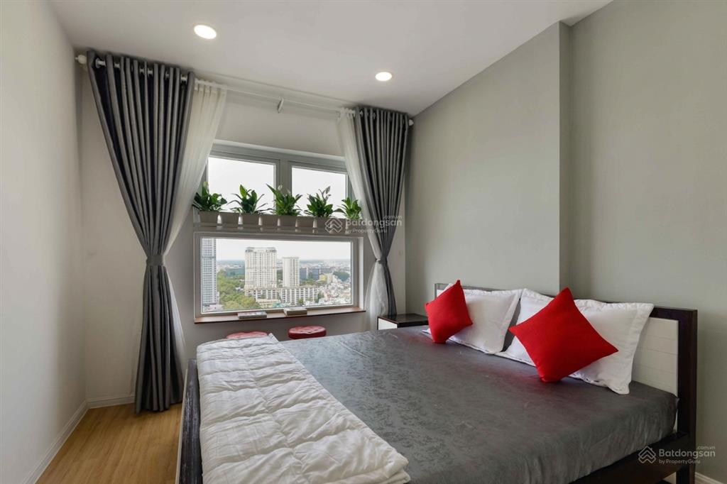 Kẹt tiền bán gấp căn hộ 1pn xi grand court  quận 10, giá chỉ 5.2 tỷ  sổ hồng riêng