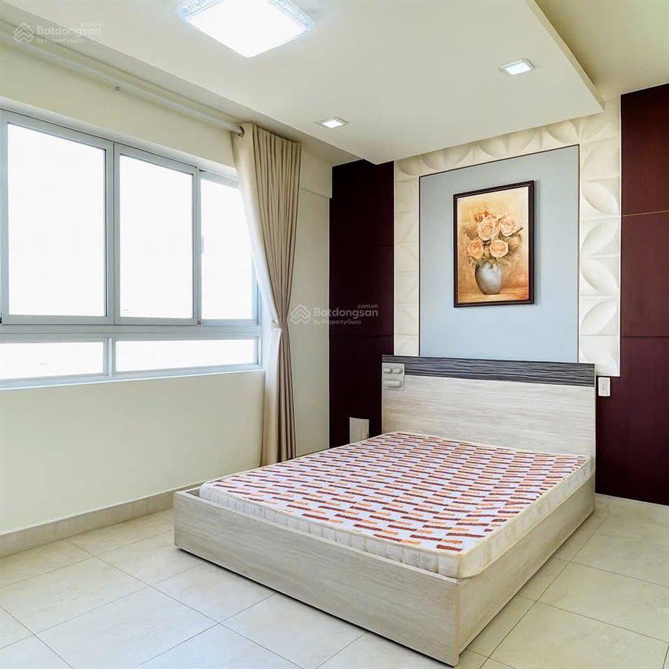 Bán gấp căn hộ cao cấp hùng vương plaza  quận 5  130m², 3pn, 3wc  sổ hồng riêng