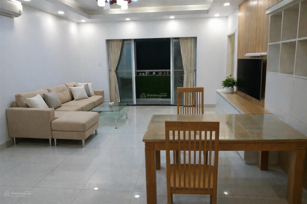 Bán gấp căn hộ cao cấp hùng vương plaza  quận 5  130m², 3pn, 3wc  sổ hồng riêng