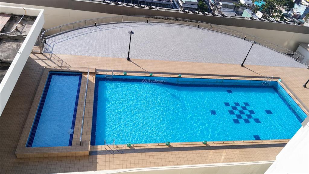 Chính chủ thiện chí bán nhanh căn hộ hùng vương plaza 3pn rộng 130m²  có suất ô tô  sổ hồng riêng